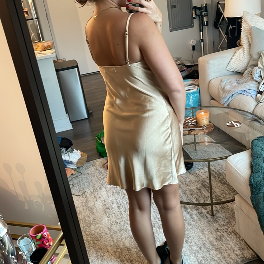 Princess polly satin dress - Picture 2 of 5